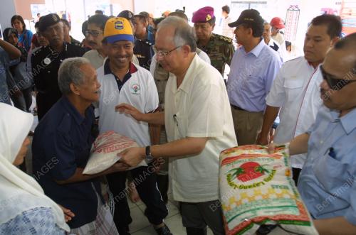 DATUK SERI MOHD NAJIB TUN ABDUL RAZAK