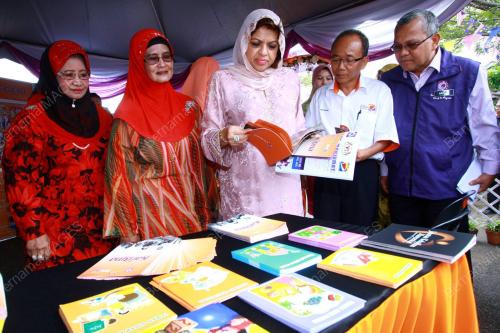 DATUK SERI SHAHRIZAT ABDUL JALIL