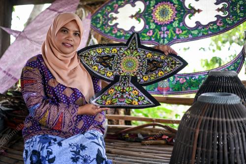 PELAYANG WANITA TUNGGAL