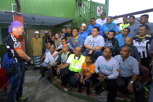PR06_28092017_JELAJAH_ALBINO