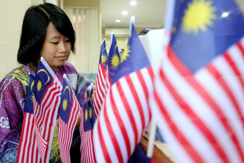 PR06_29082013_BENDERA