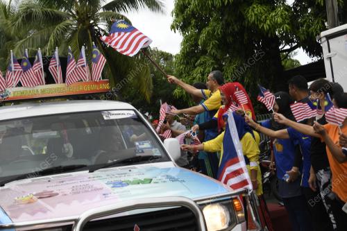DATUK SERI AZLAN MAN