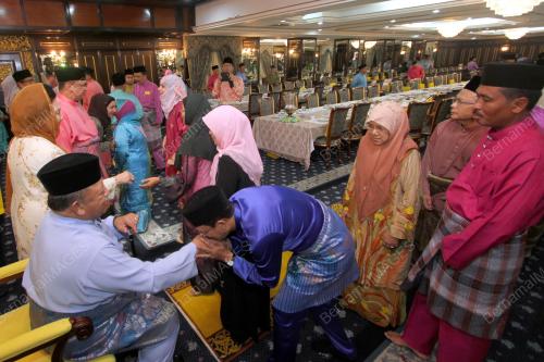 PR07_08072015_MAJLIS_IFTAR
