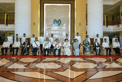 TUANKU SYED SIRAJUDDIN PUTRA JAMALULLAIL