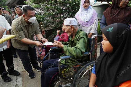 TUANKU SYED FAIZUDDIN PUTRA JAMALULLAIL