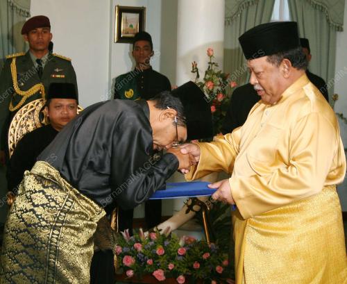 TUANKU SYED SIRAJUDDIN PUTRA JAMALULLAIL