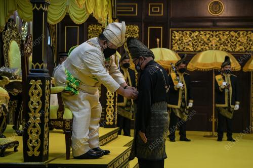 TUANKU SYED SIRAJUDDIN PUTRA JAMALULLAIL