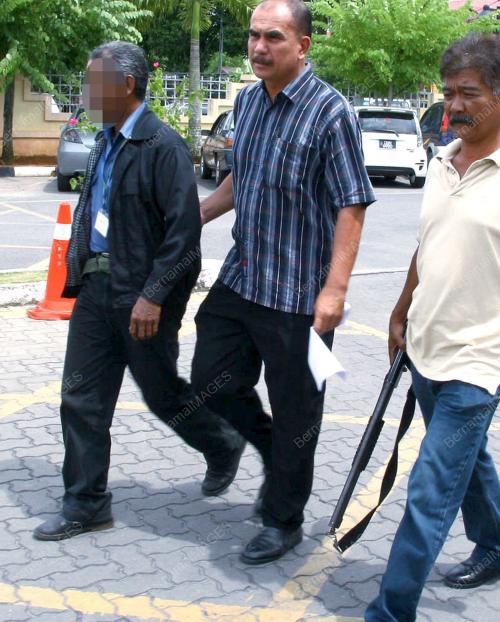 PENGAWAL KESELAMATAN TERKENA TEMBAKAN
