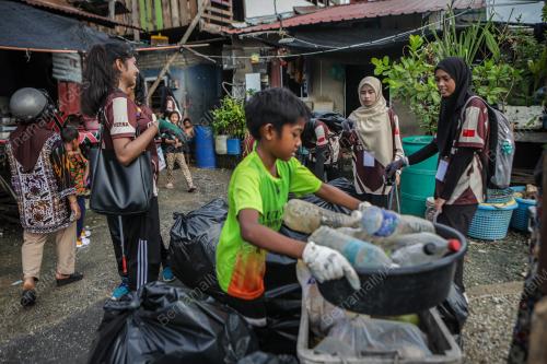SAMPAH HANYUT