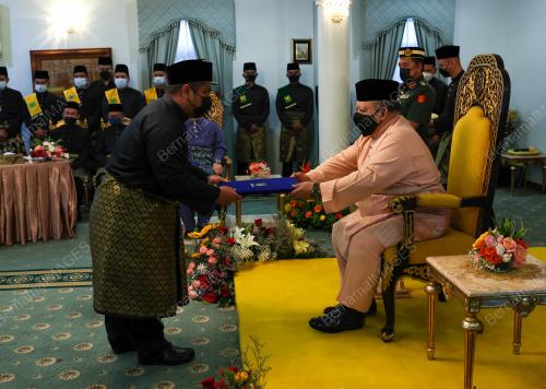 MUHAMMAD AZMIR AZIZAN