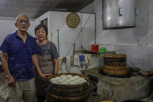 KUIH PAU TIGA GENERASI