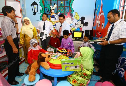 TUANKU SYED FAIZUDDIN PUTRA JAMALULLAIL