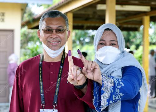 DATUK SERI AZLAN MAN