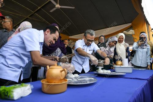 FAHMI FADZIL