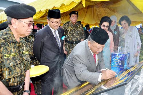 PR09_27092014_RAJA_PERLIS