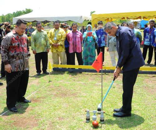 PR09_28042016_WOODBALL_IPG