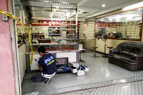 PR10_01082015_KEDAI_EMAS