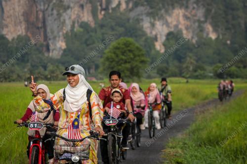 KAYUHAN MERDEKA