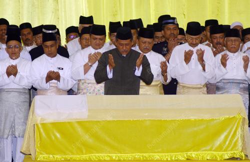 TUANKU SYED SIRAJUDDIN PUTRA JAMALULLAIL