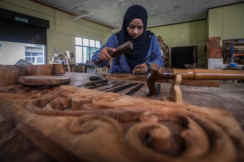HAMIZAH HASSAN