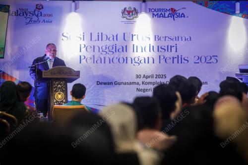 LIBAT URUS TOURISM MALAYSIA