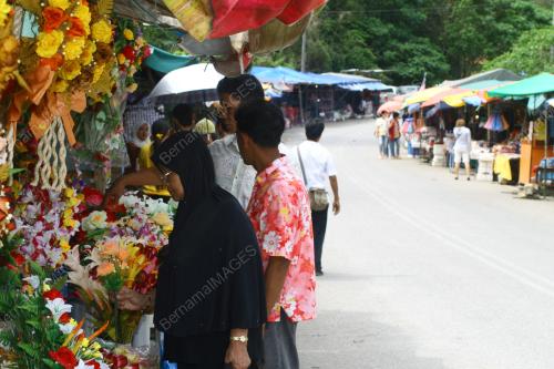PENIAGA WANG KELIAN BELUM BERPINDAH