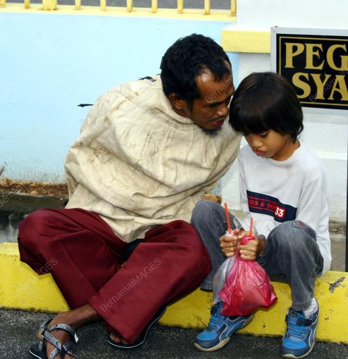 MENGAMUK DI MAHKAMAH