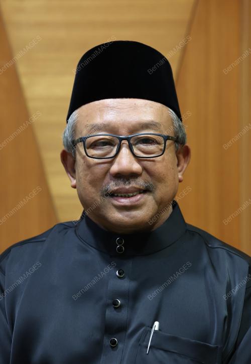 MEGAT HASHIRAT HASSAN