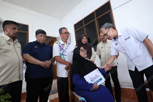 FAHMI FADZIL