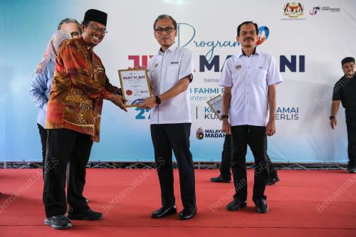 FAHMI FADZIL