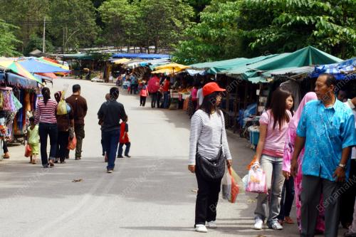 PENIAGA WANG KELIAN BELUM BERPINDAH