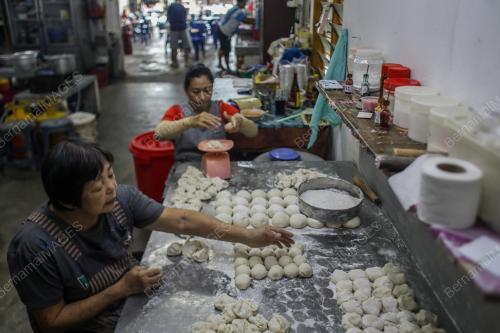 KUIH PAU TIGA GENERASI