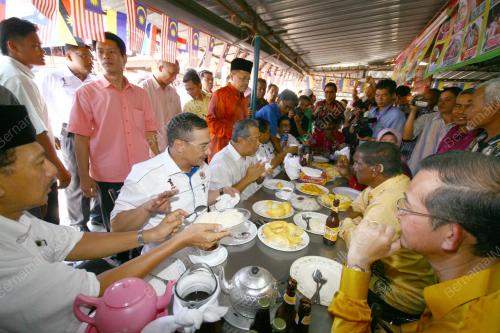 TAN SRI MUHYIDDIN YASSIN