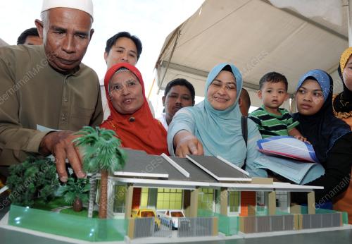 PR15_27012012_RUMAH_FELDA