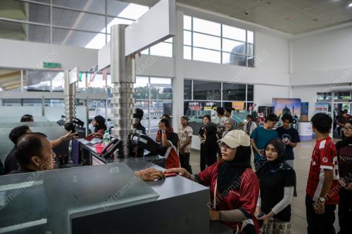 PELAJAR MALAYSIA TERKANDAS BANJIR DI THAILAND