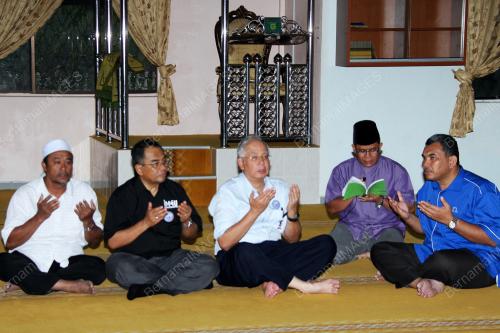 PR16_03032013_NAJIB_MASJID