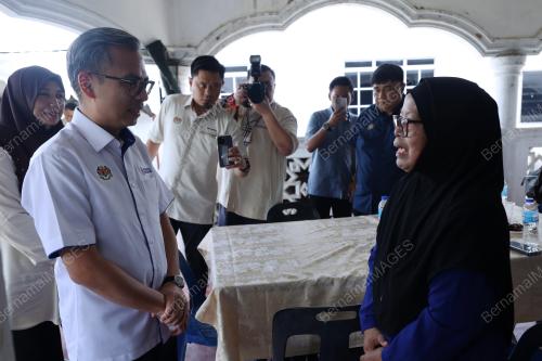 FAHMI FADZIL