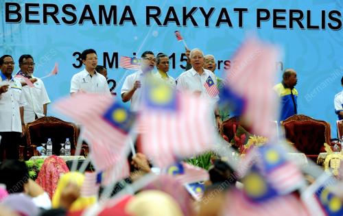 PR16_30052015_PM_BENDERA