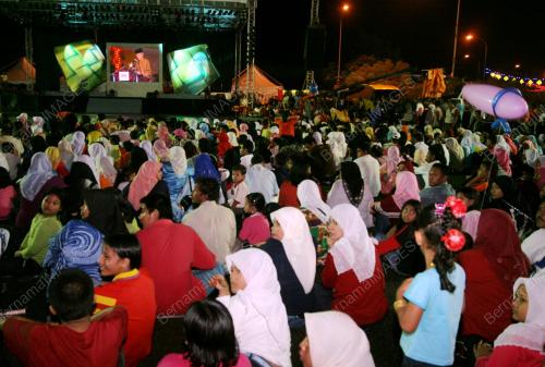 RUMAH TERBUKA