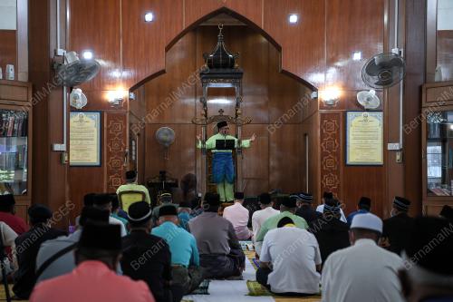 TUANKU SYED SIRAJUDDIN PUTRA JAMALULLAIL