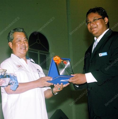 MUHYIDDIN YASSIN