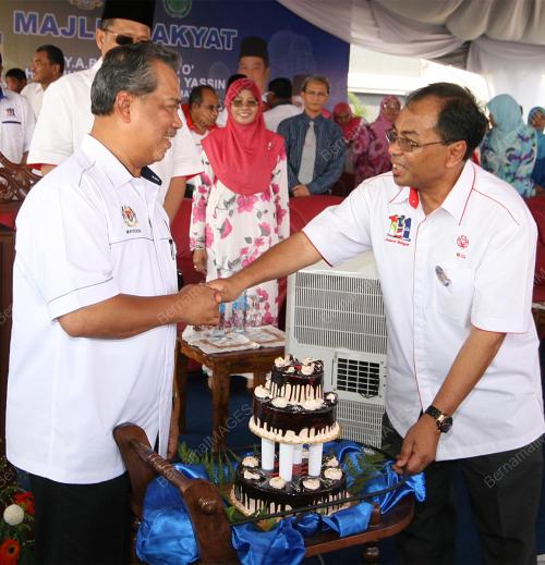 MUHYIDDIN YASSIN