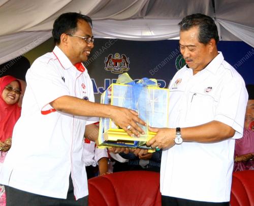 MUHYIDDIN YASSIN