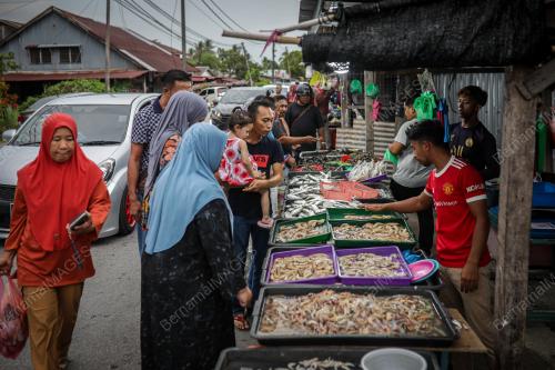 PASAR IKAN KUALA SUNGAI BARU