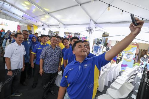 TUANKU FAIZUDDIN PUTRA JAMALULLAIL