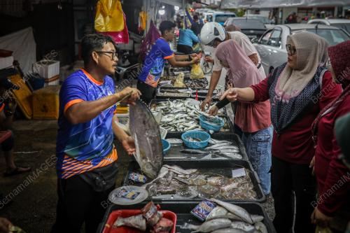 PASAR IKAN KUALA SUNGAI BARU