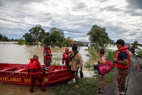 BANJIR DI ARAU