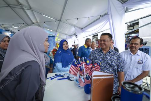 TUANKU FAIZUDDIN PUTRA JAMALULLAIL