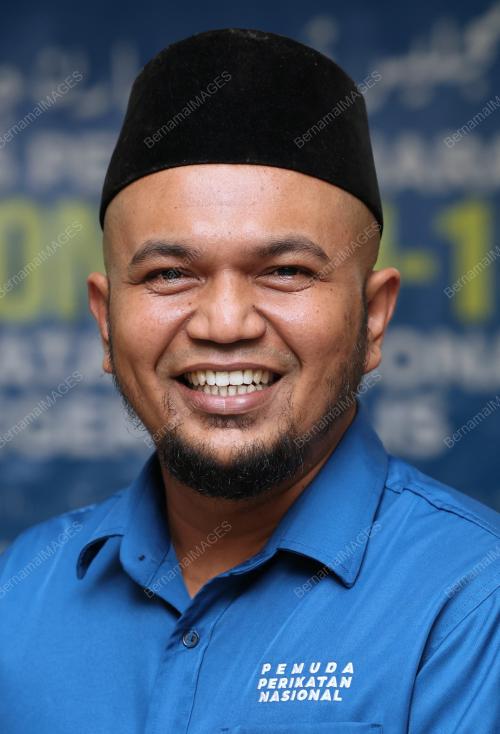 WAN ZIKRI AFTHAR ISHAK