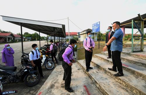 PEMBUKAAN SESI PERSEKOLAHAN